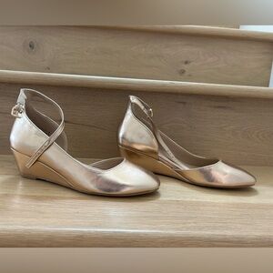 Rose gold wedge heels. Sensible and cute.